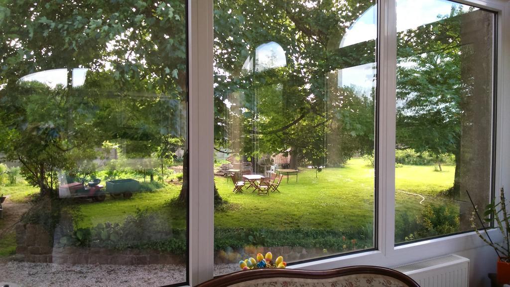 Le Manoir De Crisolles Bed & Breakfast Exterior photo
